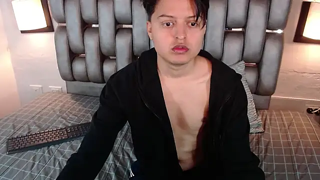 Snapshot of Kevin_Charless chatting on March 12, 2026, 11:03 am Kevin Charless online show from March 12, 2026, 11:03 am