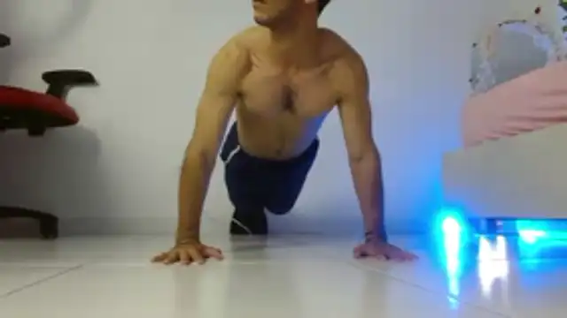 Caius fox online show from April 14, 2026, 11:37 am