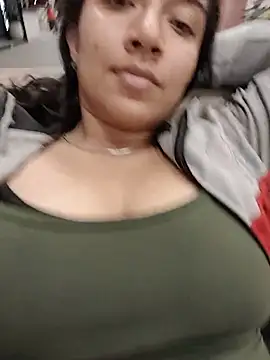 Snapshot of Robin_H00t_2 chatting on July 21, 2026, 12:24 am Robin H00t 2 online show from July 21, 2026, 12:24 am
