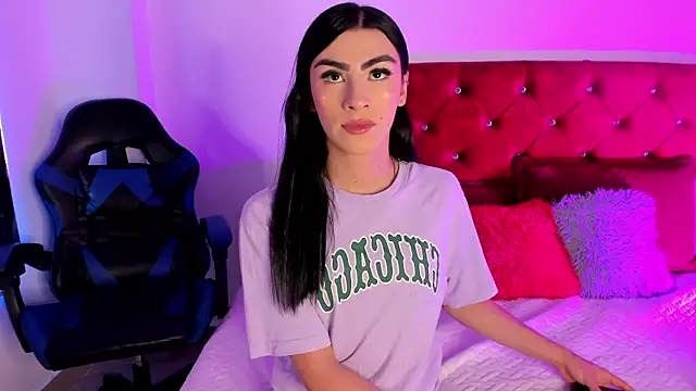 Snapshot of Isabella_Moon9 chatting on April 9, 2026, 12:11 pm Isabella Moon9 online show from April 9, 2026, 12:11 pm