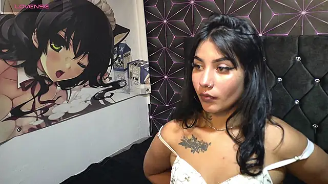 connieehotks online show from March 4, 2026, 1:19 pm