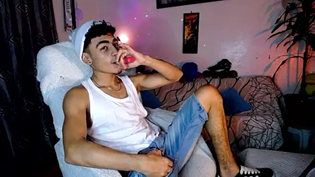 tiancam online show from May 15, 2026, 12:52 am