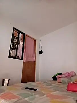 Snapshot of luna_pinky chatting on April 22, 2026, 7:09 pm luna pinky online show from April 22, 2026, 7:09 pm