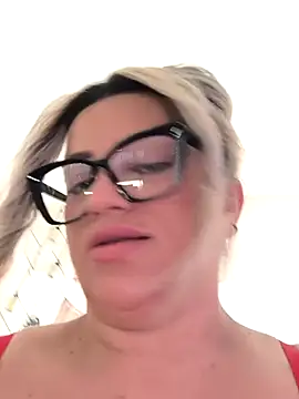 NinaRicci1518 online show from April 7, 2026, 2:41 pm