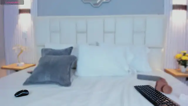 KataThonpson online show from March 10, 2026, 4:27 am