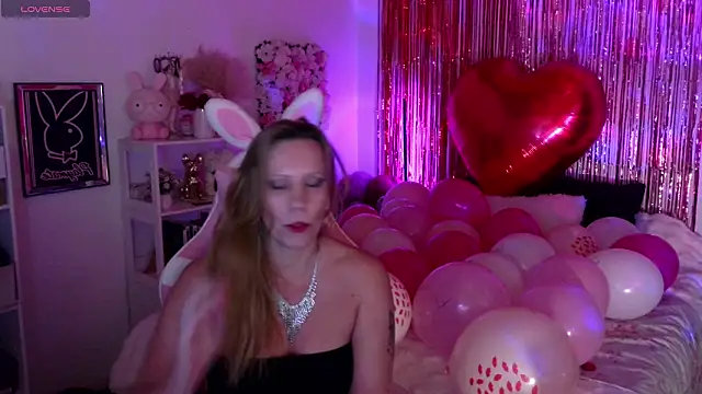 Snapshot of ArchangelTheFrancaise chatting on February 14, 2026, 9:37 pm ArchangelTheFrancaise online show from February 14, 2026, 9:37 pm