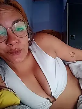 Snapshot of kuramaqueen chatting on April 5, 2026, 5:30 pm kuramaqueen online show from April 5, 2026, 5:30 pm