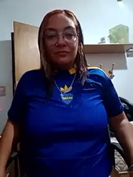 Snapshot of kuramaqueen chatting on April 15, 2026, 3:23 am kuramaqueen online show from April 15, 2026, 3:23 am