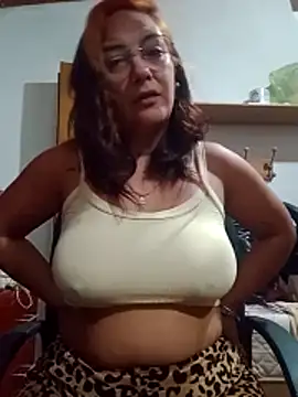 Snapshot of kuramaqueen chatting on April 16, 2026, 8:04 am kuramaqueen online show from April 16, 2026, 8:04 am