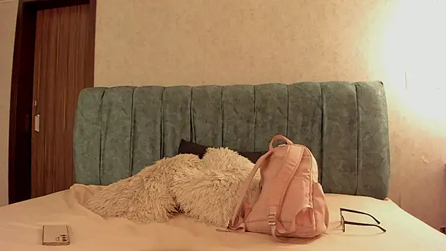 Aleera Walton online show from February 26, 2026, 7:58 pm