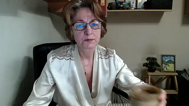 Snapshot of katemodel chatting on April 15, 2026, 6:19 am katemodel online show from April 15, 2026, 6:19 am