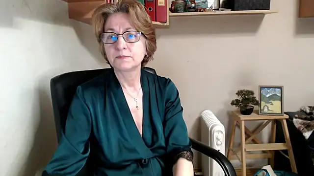 Snapshot of katemodel chatting on April 9, 2026, 6:41 am katemodel online show from April 9, 2026, 6:41 am
