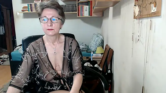 katemodel online show from September 23, 2025, 6:20 am