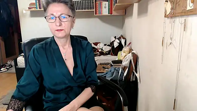 katemodel online show from October 2, 2025, 5:11 am