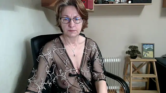 Snapshot of katemodel chatting on April 19, 2026, 6:25 am katemodel online show from April 19, 2026, 6:25 am