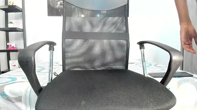 milo cruz  online show from March 31, 2026, 5:09 am