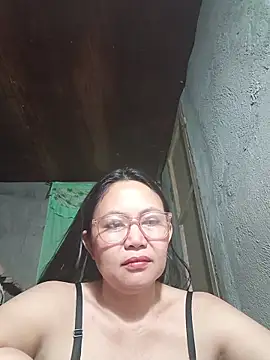 Snapshot of hotpinay_45 chatting on April 11, 2026, 11:36 am hotpinay 45 online show from April 11, 2026, 11:36 am
