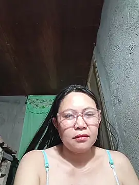 Snapshot of hotpinay_45 chatting on April 9, 2026, 4:36 am hotpinay 45 online show from April 9, 2026, 4:36 am