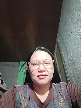 Snapshot of hotpinay_45 chatting on April 17, 2026, 11:35 am hotpinay 45 online show from April 17, 2026, 11:35 am