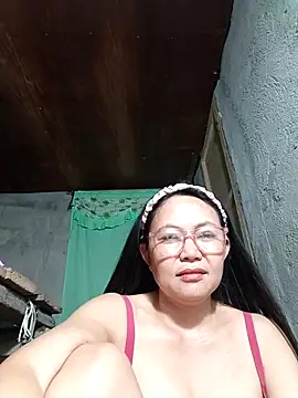 Snapshot of hotpinay_45 chatting on March 31, 2026, 10:39 am hotpinay 45 online show from March 31, 2026, 10:39 am