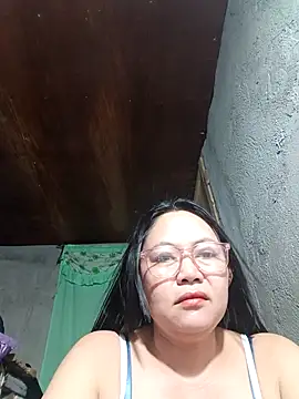 Snapshot of hotpinay_45 chatting on April 27, 2026, 8:29 pm hotpinay 45 online show from April 27, 2026, 8:29 pm