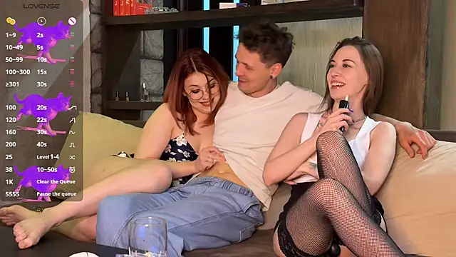 Three Some Dream online show from April 21, 2026, 5:08 pm