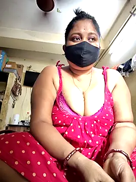 Snapshot of Curvy_Trisha chatting on March 13, 2026, 8:30 am Curvy Trisha online show from March 13, 2026, 8:30 am