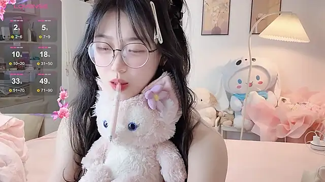 Luminous4173 online show from February 12, 2026, 7:30 am