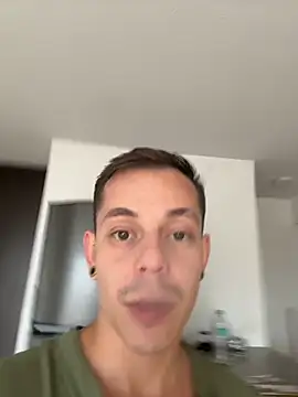 AxelMuller online show from February 8, 2026, 12:58 pm