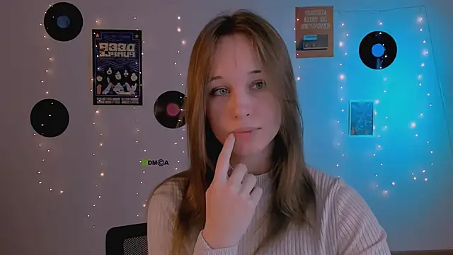 Snapshot of eira_mouse chatting on February 20, 2026, 9:44 am eira mouse online show from February 20, 2026, 9:44 am