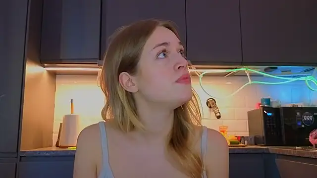 Snapshot of AnneRiver chatting on March 27, 2026, 6:00 am AnneRiver online show from March 27, 2026, 6:00 am