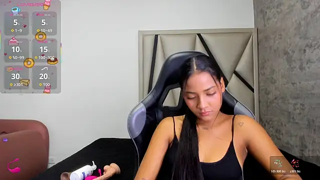 AyshelDoll1 online show from March 25, 2026, 11:42 am