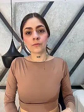 Snapshot of AriaWillssX chatting on February 10, 2026, 8:19 pm AriaWillssX online show from February 10, 2026, 8:19 pm