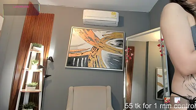 Snapshot of nina_swaan chatting on February 19, 2026, 12:02 pm nina swaan online show from February 19, 2026, 12:02 pm