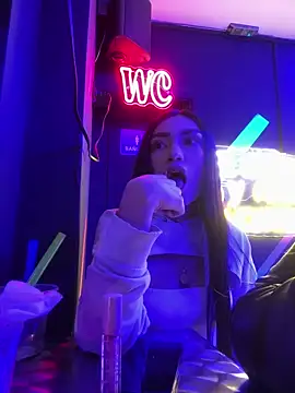 Bonny Eva online show from May 17, 2026, 3:28 am