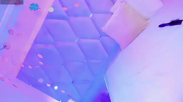 EmmaSweet23 online show from March 22, 2026, 8:32 pm