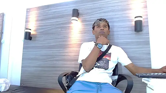 TonnyMarck online show from March 28, 2026, 3:07 am