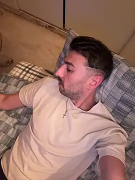 Snapshot of Aliiiix chatting on April 9, 2026, 10:05 pm Aliiiix online show from April 9, 2026, 10:05 pm