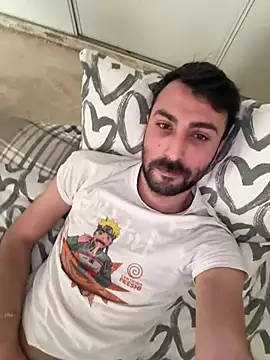 Snapshot of Aliiiix chatting on March 17, 2026, 12:41 pm Aliiiix online show from March 17, 2026, 12:41 pm