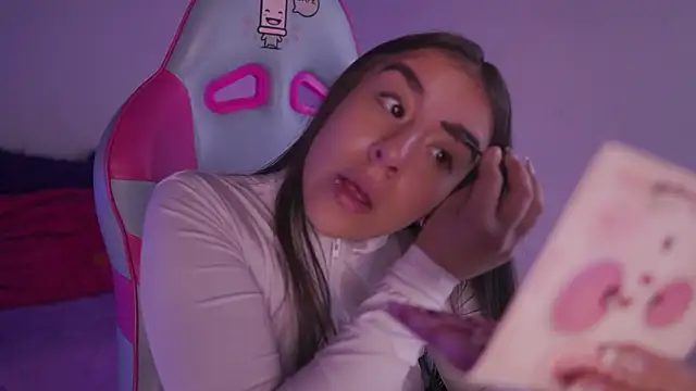 Snapshot of mavi_boo chatting on February 18, 2026, 8:49 pm mavi boo online show from February 18, 2026, 8:49 pm