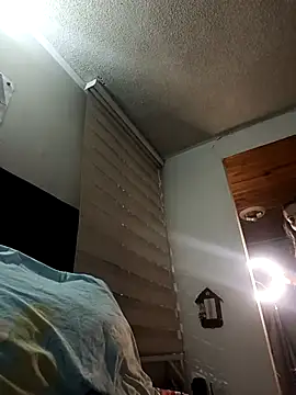 Snapshot of maynor_1998 chatting on April 1, 2026, 1:41 am maynor 1998 online show from April 1, 2026, 1:41 am