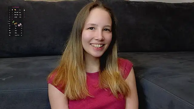 Snapshot of y0ur_sunshinee chatting on April 3, 2026, 7:53 pm y0ur sunshinee online show from April 3, 2026, 7:53 pm