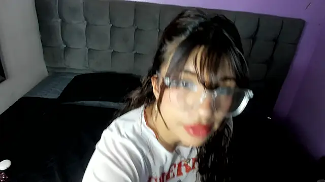 Katty Kiiss  online show from February 5, 2026, 3:46 am