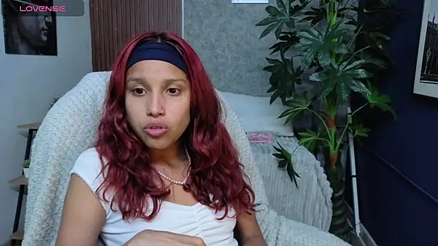 saphire  online show from April 8, 2026, 4:47 am