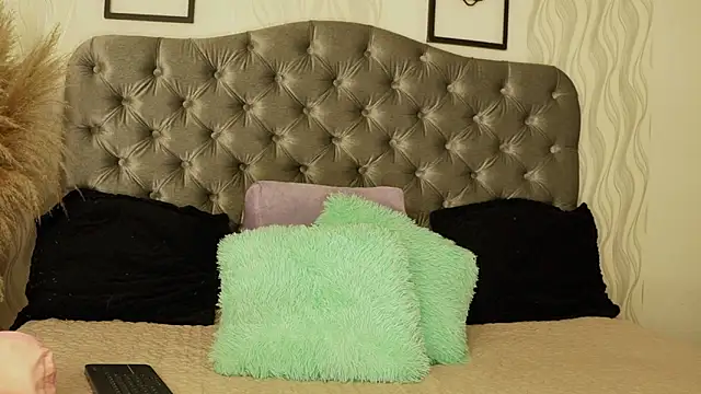 Snapshot of katt_eyes_ chatting on March 20, 2026, 1:34 pm katt eyes online show from March 20, 2026, 1:34 pm