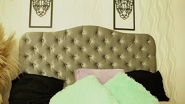 Snapshot of katt_eyes_ chatting on March 31, 2026, 1:13 pm katt eyes online show from March 31, 2026, 1:13 pm