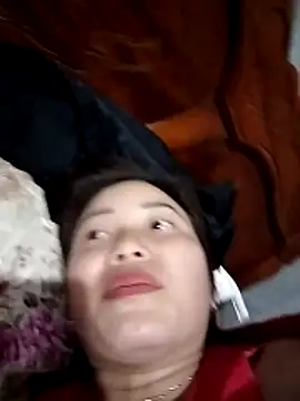 Ella-aa online show from March 11, 2026, 2:55 pm