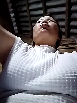 Snapshot of Ella-aa chatting on February 16, 2026, 2:37 pm Ella-aa online show from February 16, 2026, 2:37 pm