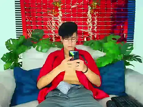 Snapshot of ThiiagoSaeenz chatting on February 25, 2026, 3:56 pm ThiiagoSaeenz online show from February 25, 2026, 3:56 pm