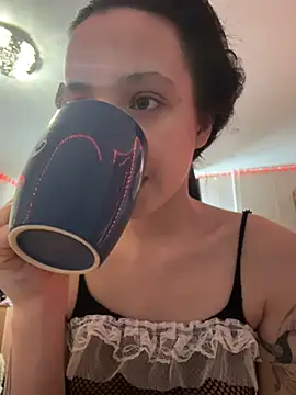 Snapshot of MiaTee chatting on February 10, 2026, 3:49 am MiaTee online show from February 10, 2026, 3:49 am